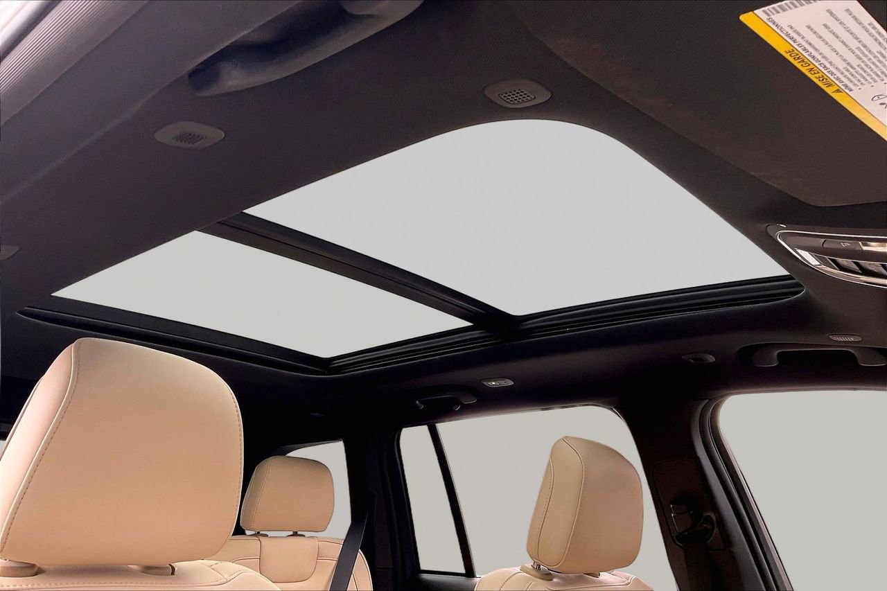 Certified 2023 Jeep Grand Cherokee Limited w/ MOPAR Finishing Package image 17