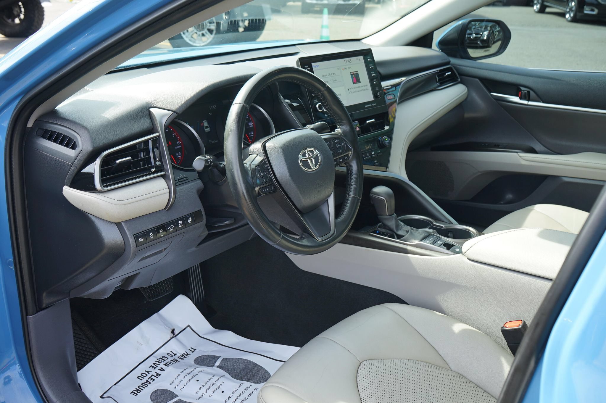 Used 2023 Toyota Camry XSE w/ Blackout Package (TMS) FWD image 17