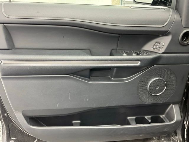 Used 2024 Ford Expedition XLT AWD/4WD image 6