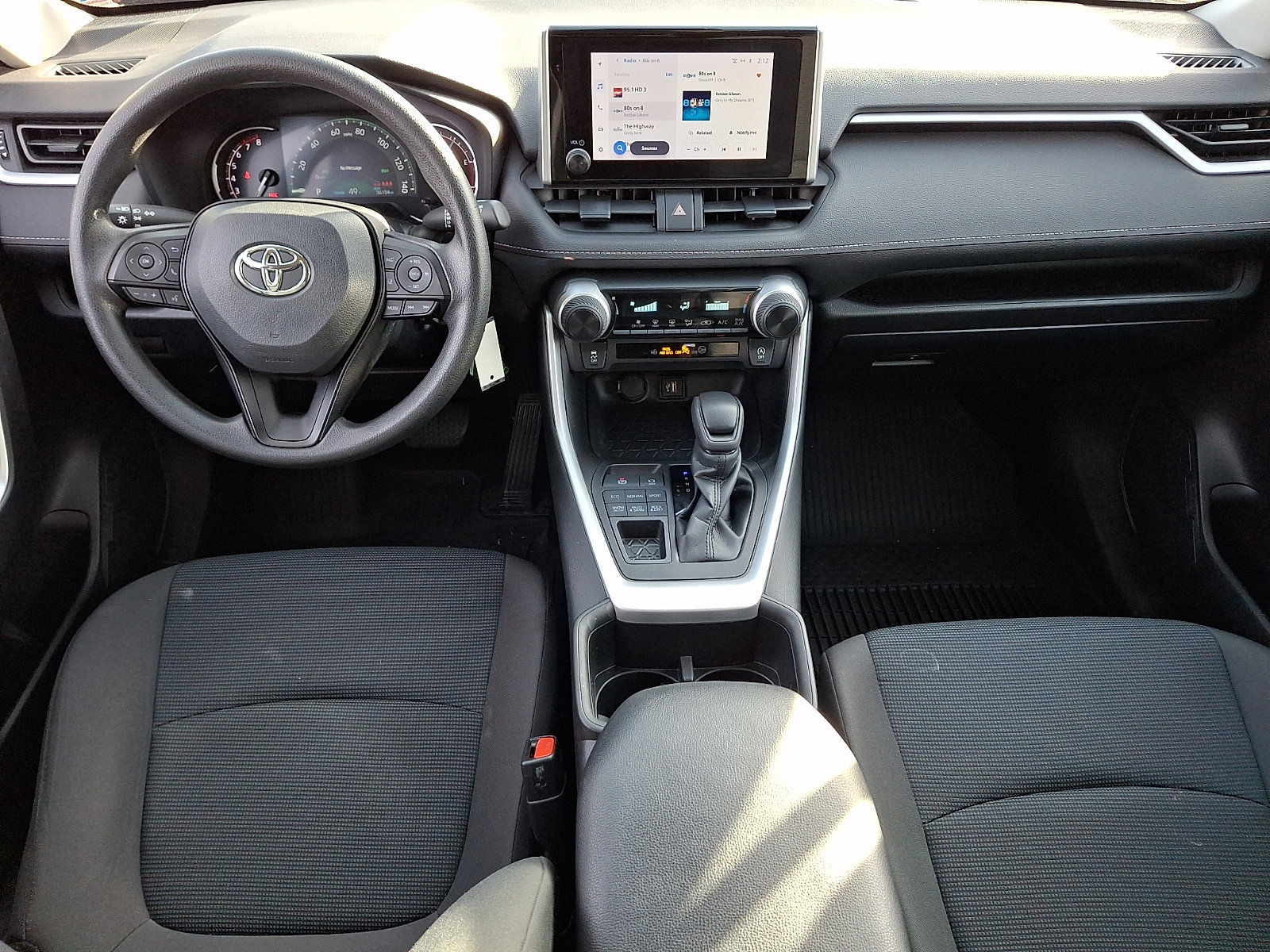 Used 2023 Toyota RAV4 LE image 15