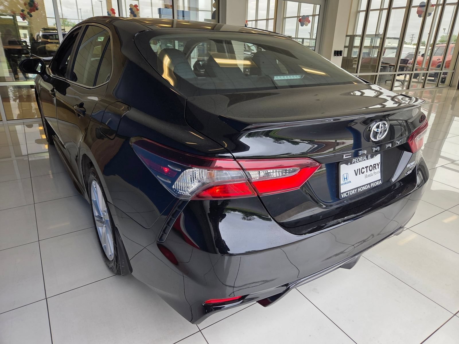 Used 2024 Toyota Camry SE FWD image 8