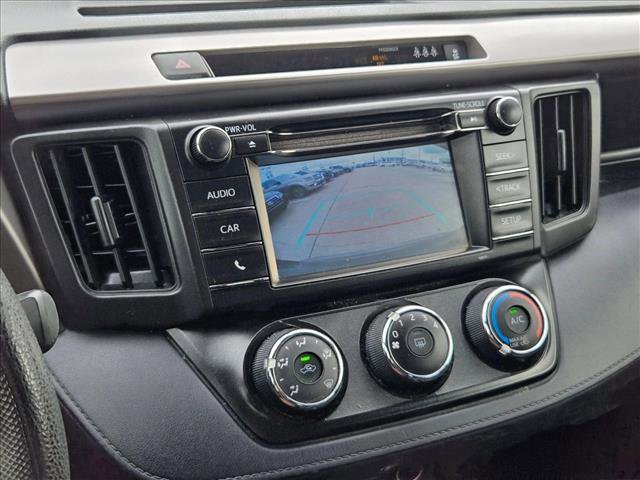 Used 2018 Toyota RAV4 LE image 12