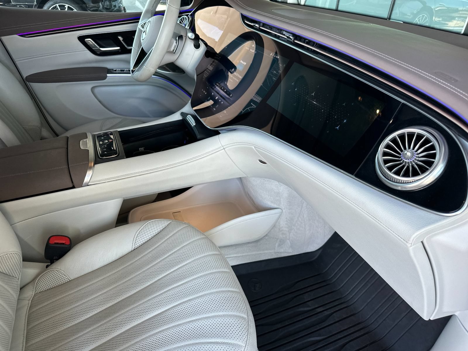 Certified 2023 Mercedes-Benz EQS 580 4MATIC SUV image 18