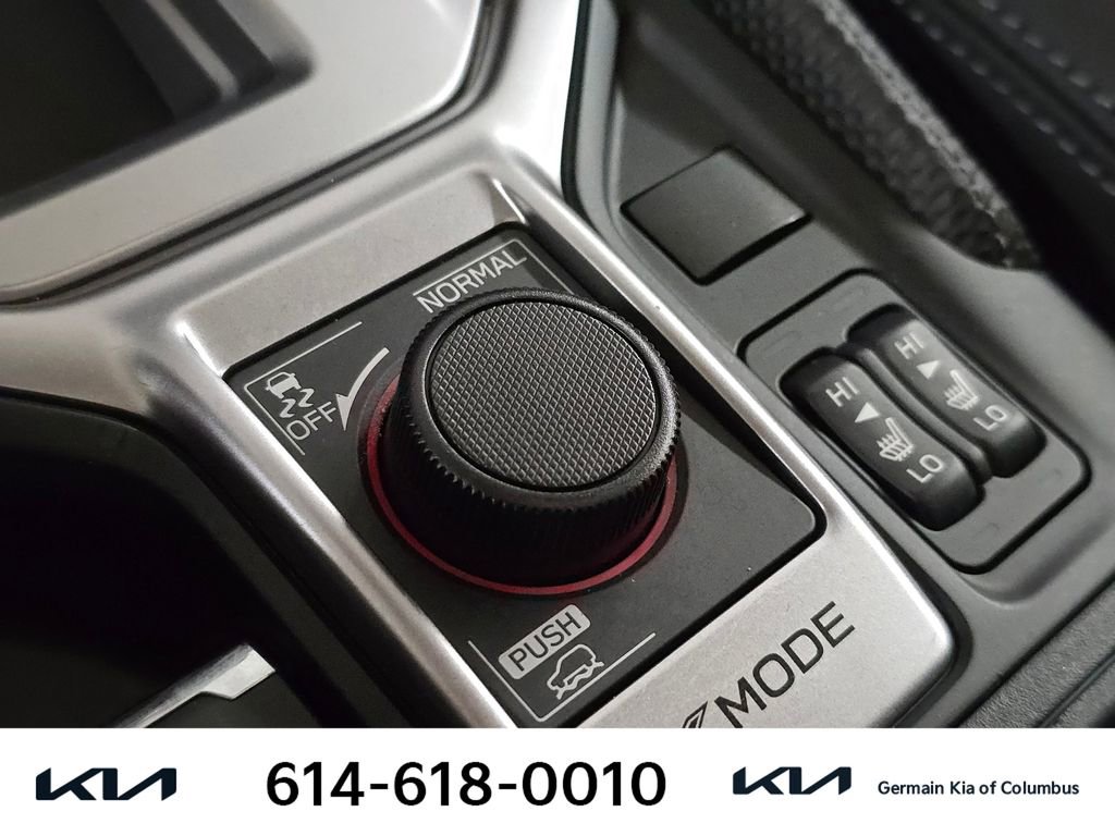 Used 2024 Subaru Forester Premium AWD/4WD image 31