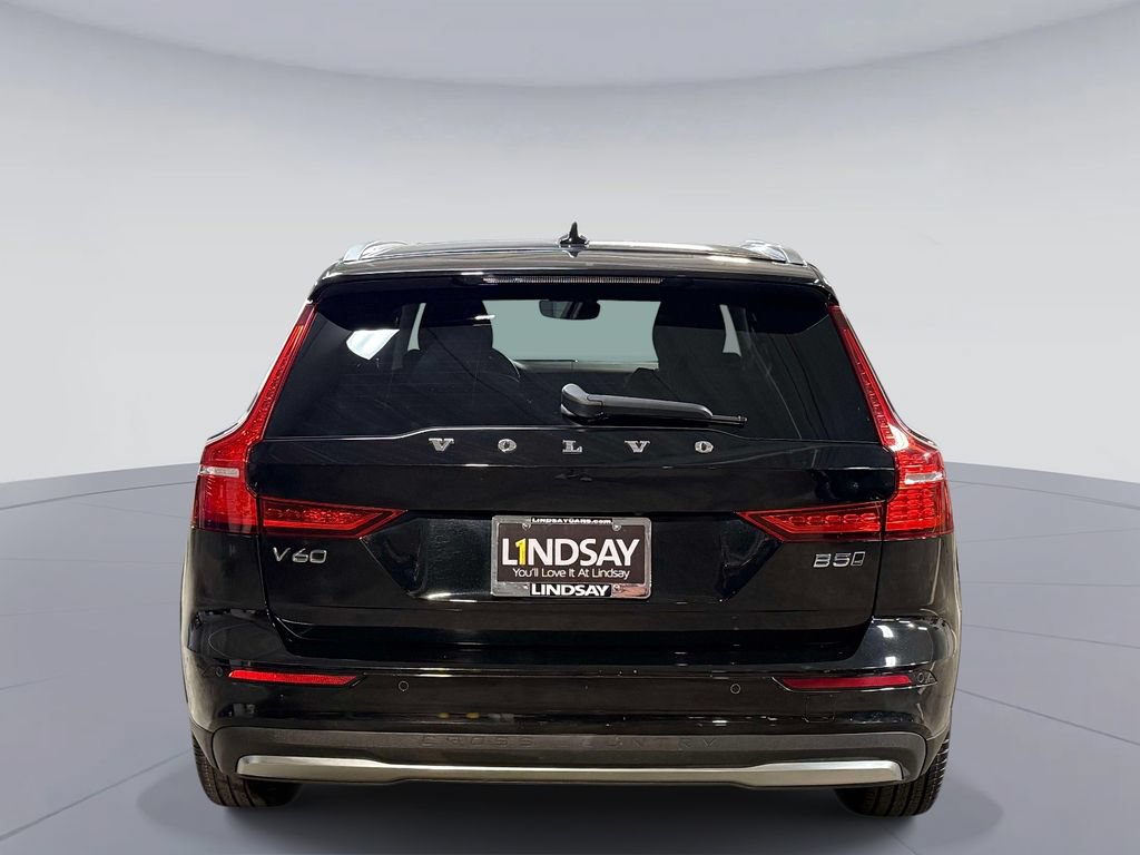 Used 2024 Volvo V60 B5 Cross Country Plus AWD/4WD image 11