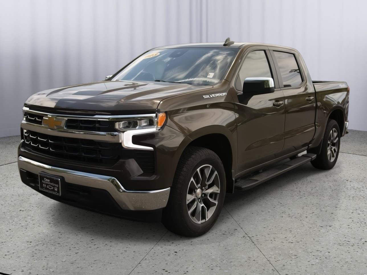 Used 2023 Chevrolet Silverado 1500 LT AWD/4WD image 15
