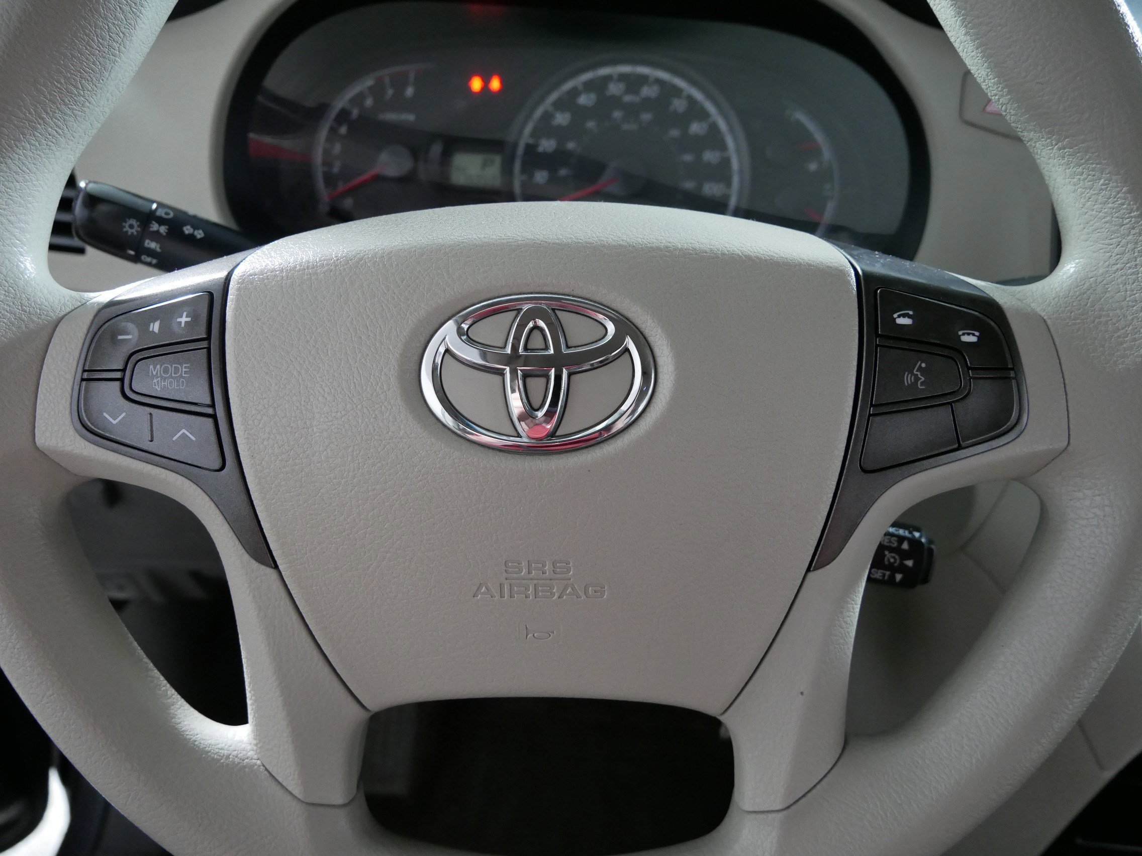 Used 2012 Toyota Sienna LE FWD image 25