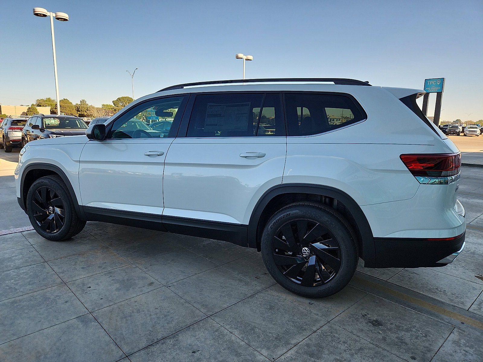 New 2026 Volkswagen Atlas SE image 4