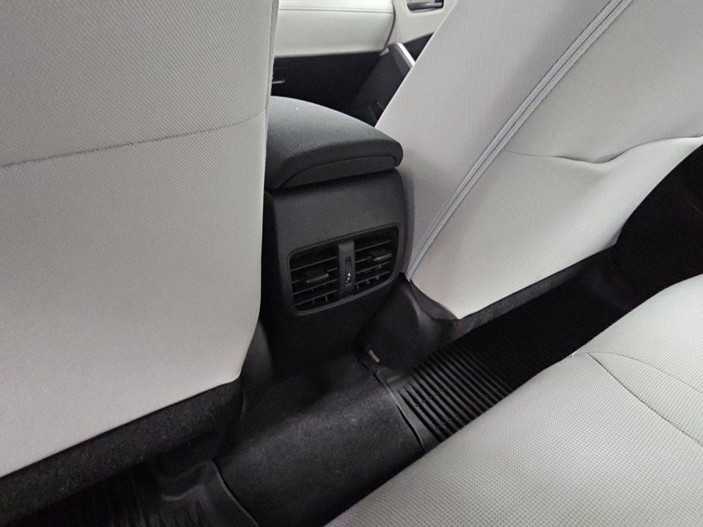 Used 2022 Toyota Corolla Cross L FWD image 29