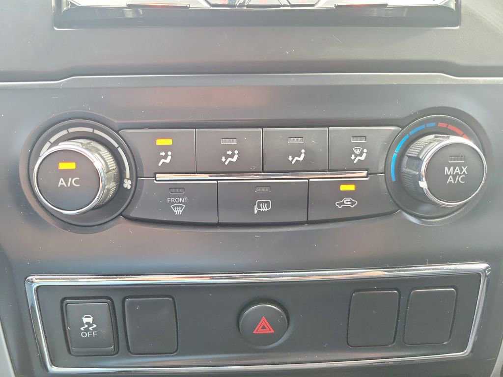 Used 2018 Nissan Titan SV RWD image 30
