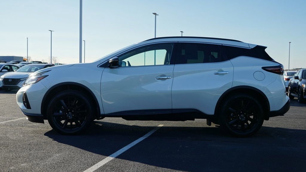 Used 2024 Nissan Murano SV w/ SV Midnight Edition Package image 9