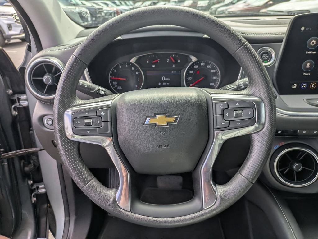 Used 2025 Chevrolet Blazer LT AWD/4WD image 23