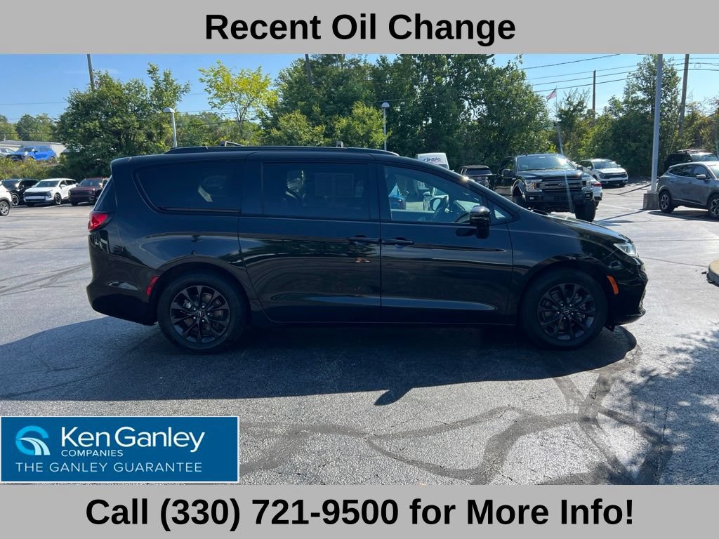 Used 2021 Chrysler Pacifica Touring-L w/ S Appearance Package FWD image 7