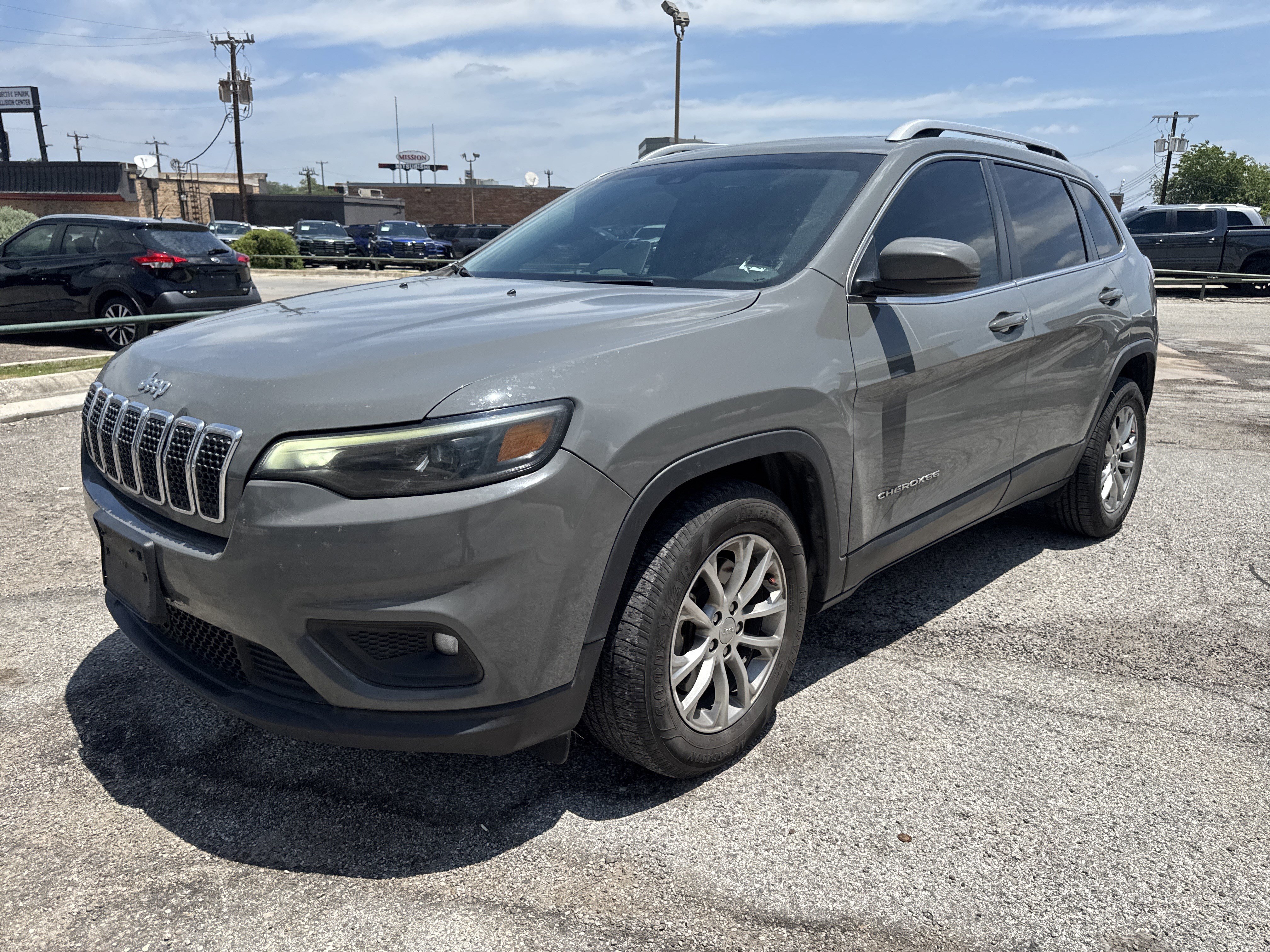 Used 2021 Jeep Cherokee Latitude Lux w/ Sun & Sound Group FWD image 7