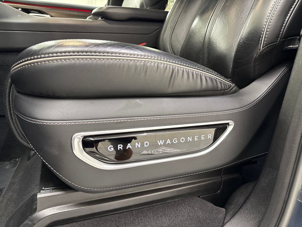 Used 2023 Jeep Grand Wagoneer L Series II AWD/4WD image 17