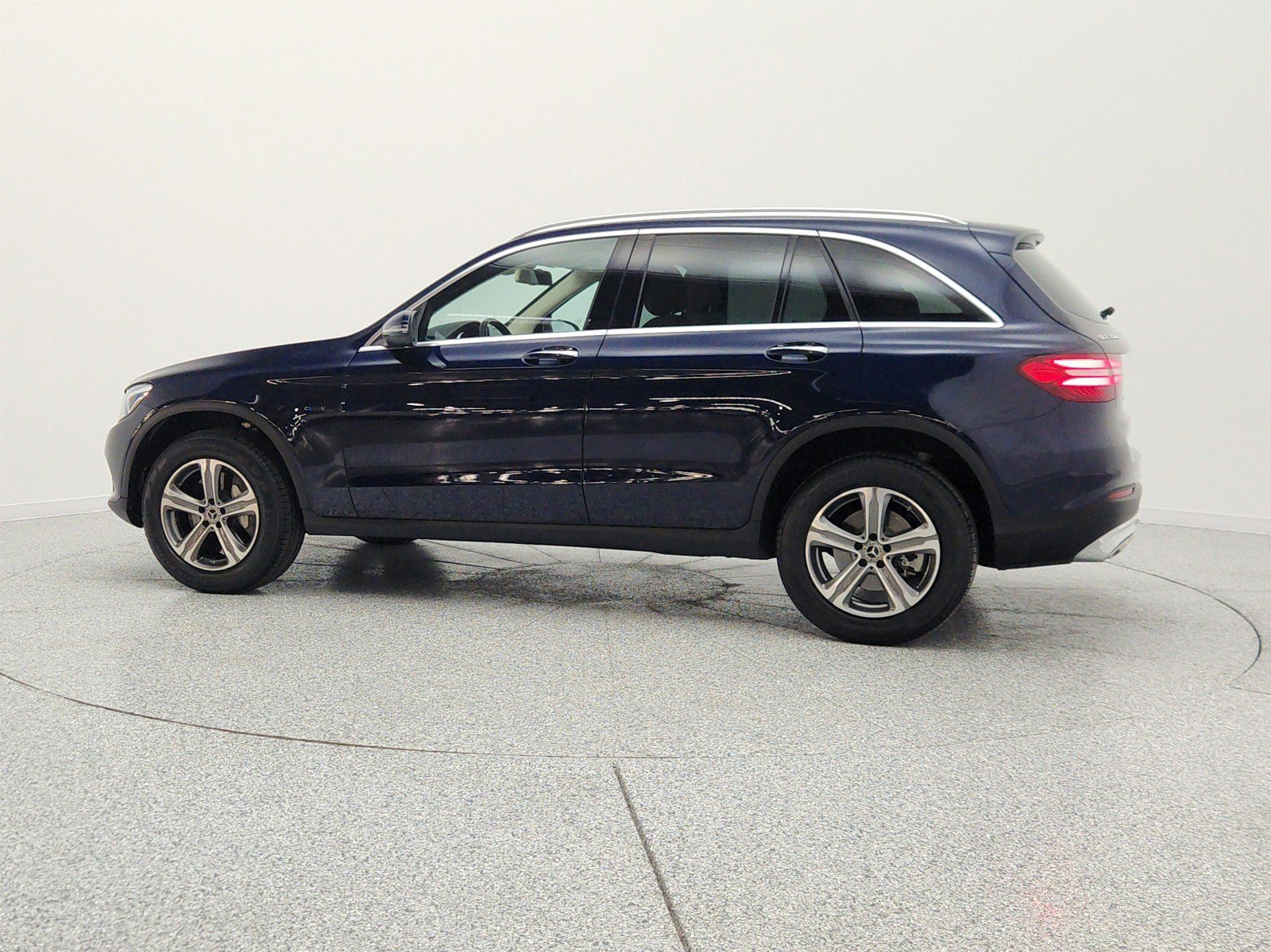 Used 2019 Mercedes-Benz GLC 350e 4MATIC image 8