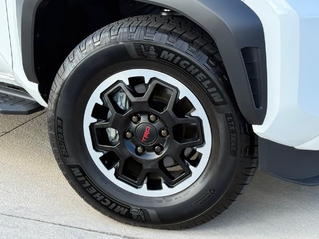 Used 2026 Toyota 4Runner TRD Off-Road Premium AWD/4WD image 2