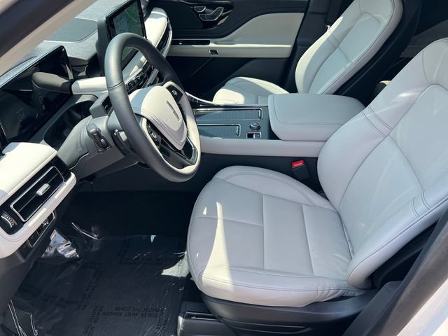 New 2026 Lincoln Aviator 2WD w/ Jet Appearance Package image 10