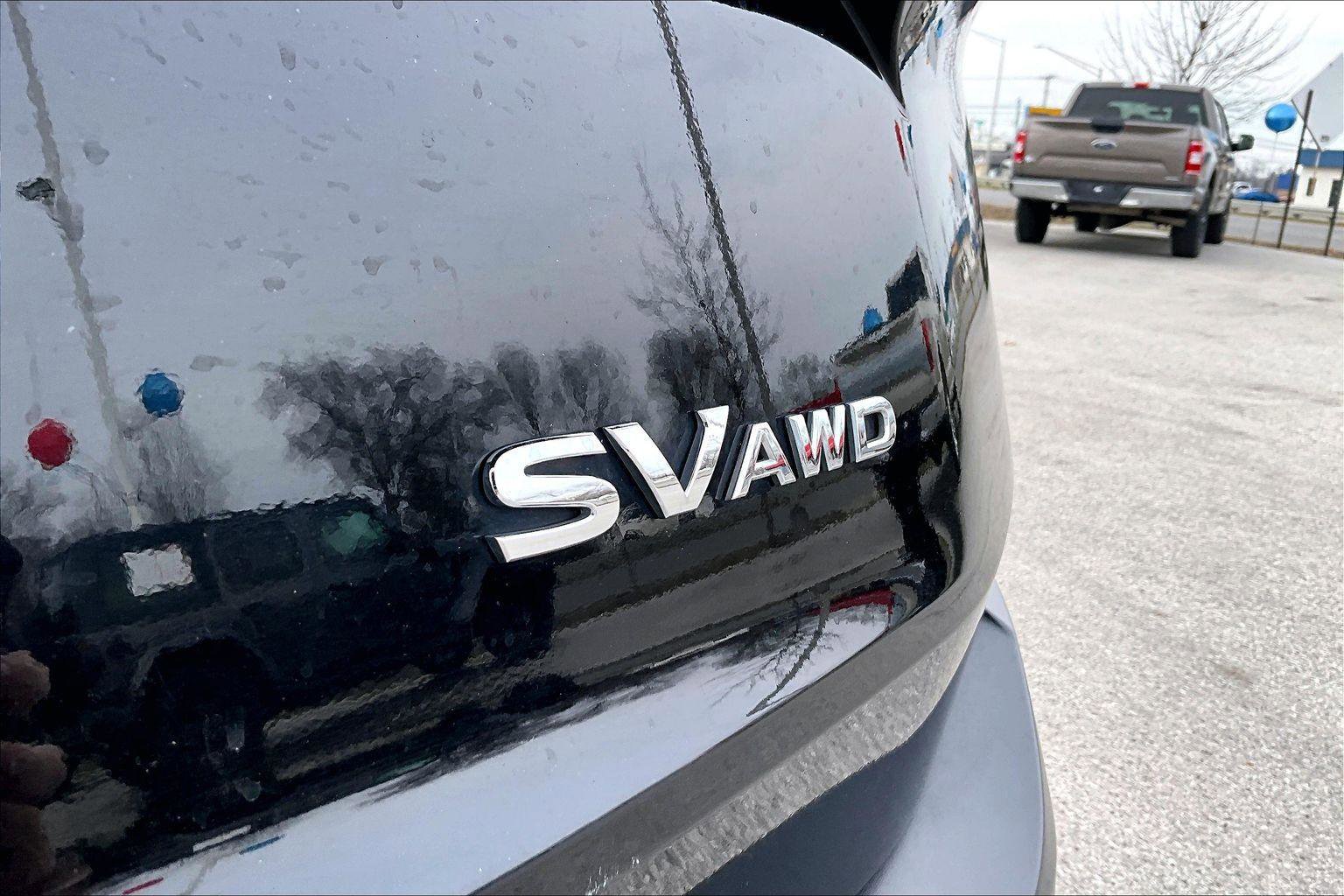 Used 2023 Nissan Rogue SV image 9