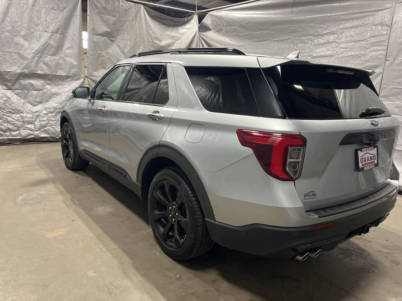 Used 2020 Ford Explorer ST w/ ST Street Pack AWD/4WD image 4