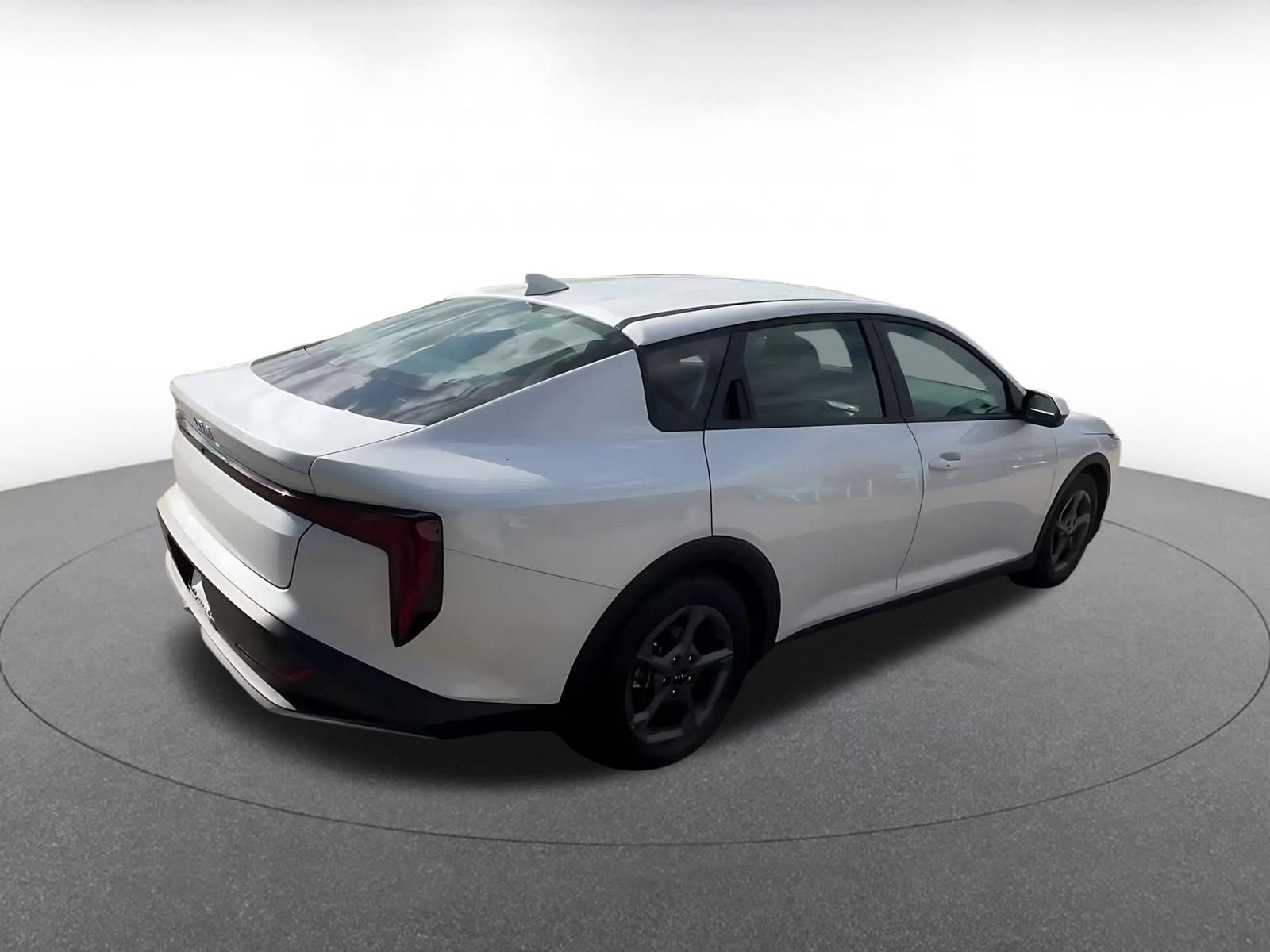 Used 2025 Kia K4 LXS FWD image 15