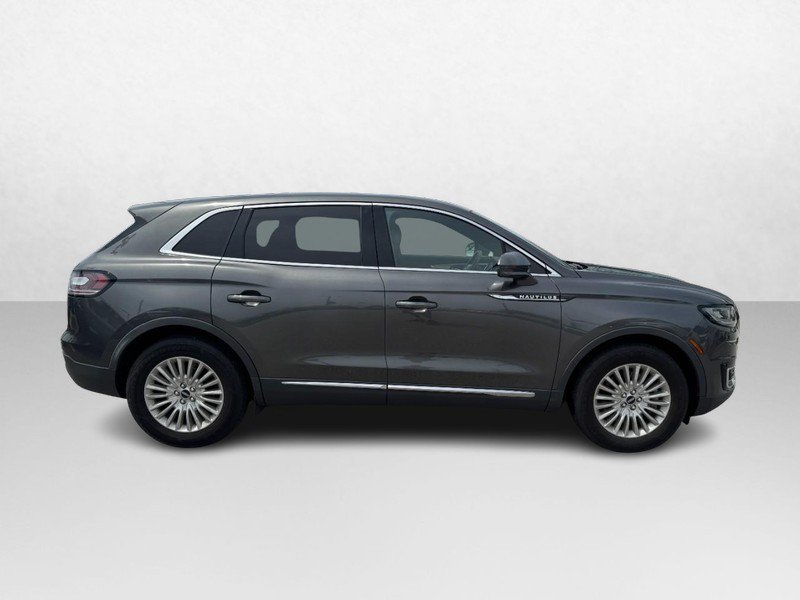Used 2019 Lincoln Nautilus FWD image 4