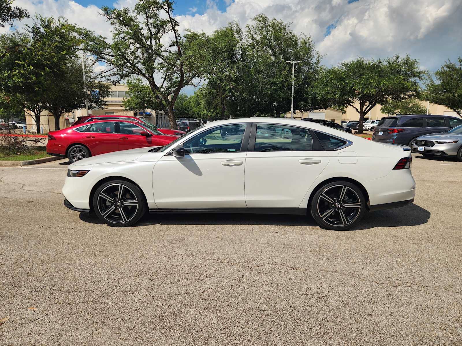 Used 2025 Honda Accord Sport image 4