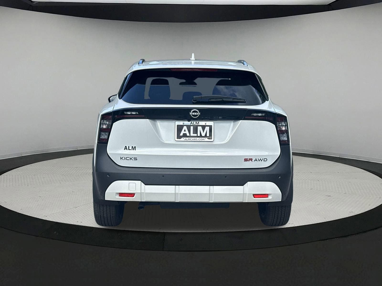 New 2025 Nissan Kicks SR image 24