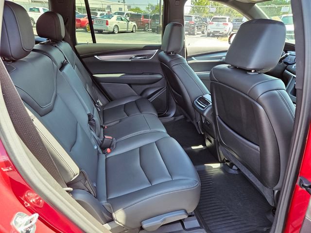 Used 2025 Cadillac XT6 Luxury FWD image 19