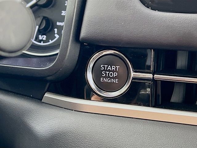 Used 2025 Mitsubishi Outlander SE AWD/4WD image 16