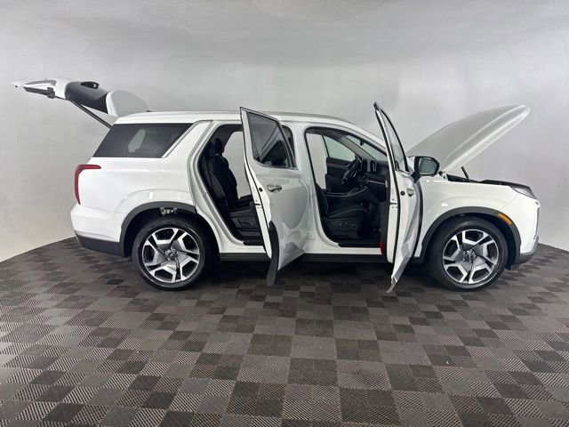 Used 2025 Hyundai Palisade SEL AWD/4WD image 14
