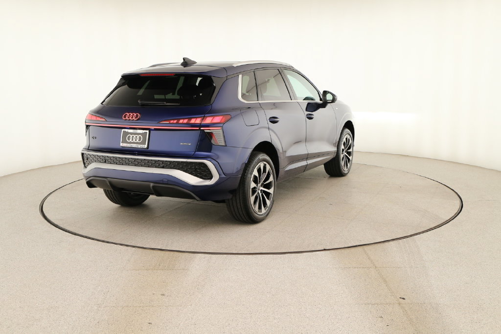 New 2026 Audi Q3 quattro 2.0T AWD/4WD image 5