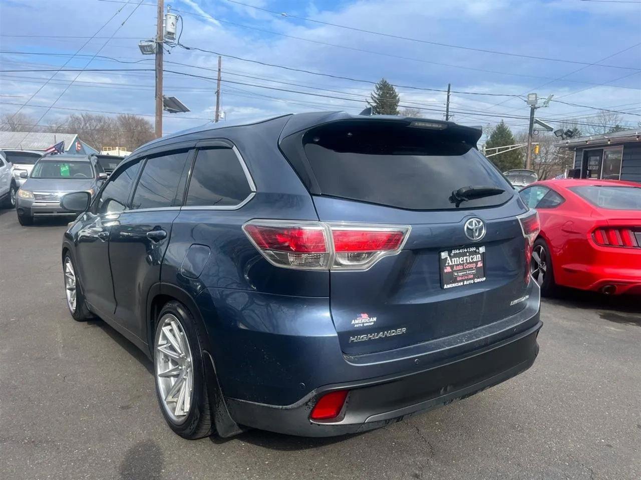 Used 2015 Toyota Highlander Limited image 8