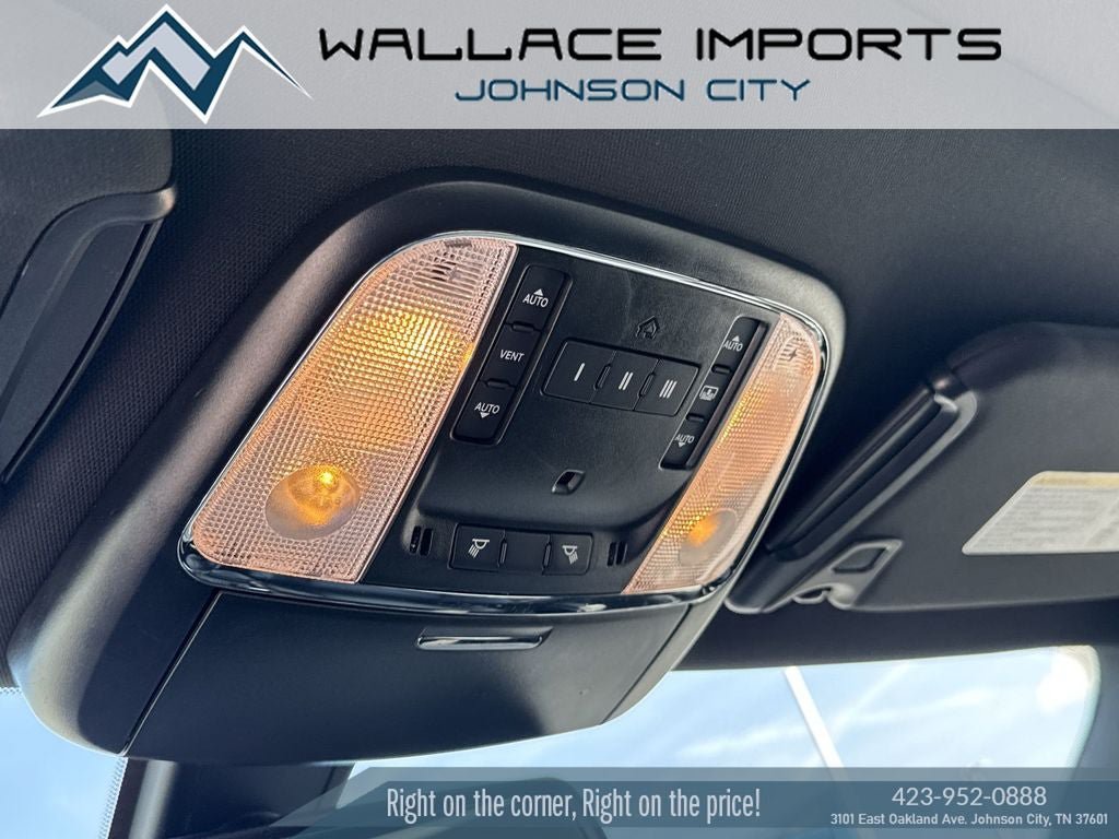 Used 2023 Chrysler 300 S w/ Comfort Group RWD image 15