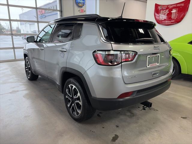 Used 2024 Jeep Compass Limited image 6