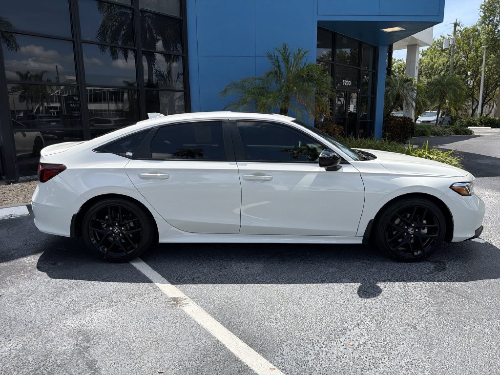 Certified 2025 Honda Civic FWD Hybrid Sedan image 9