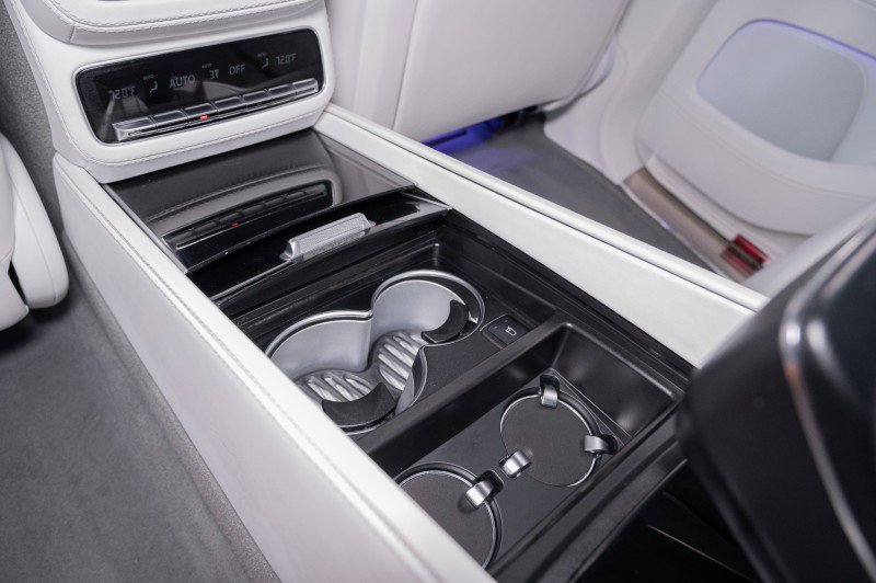 Certified 2023 Mercedes-Benz Maybach GLS 600 4MATIC image 31