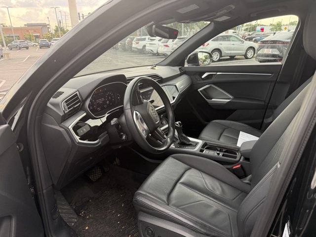 Used 2023 Audi Q3 2.0T Premium Plus w/ Premium Plus Package AWD/4WD image 5