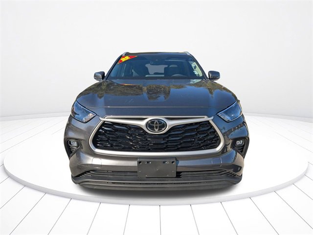 Used 2022 Toyota Highlander XLE image 8