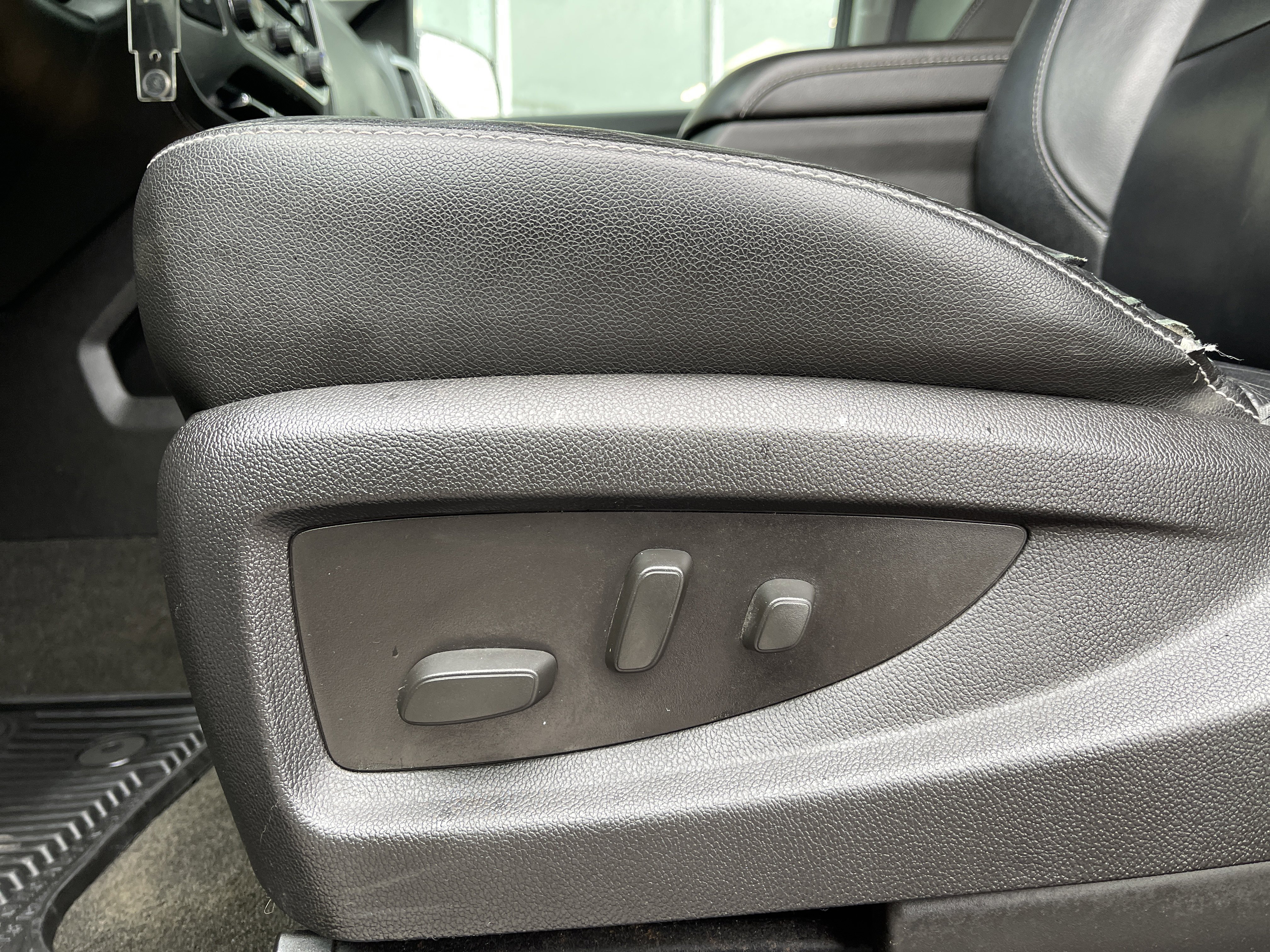 Used 2015 Chevrolet Silverado 1500 LTZ w/ LTZ Plus Package image 18