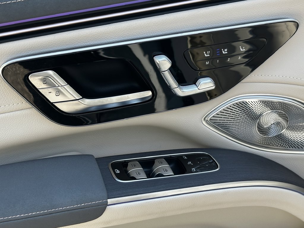 New 2026 Mercedes-Benz EQS 400 4MATIC SUV image 12