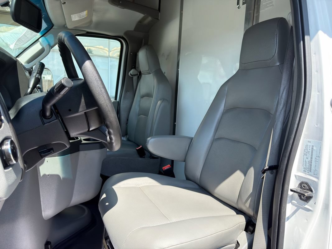 Used 2024 Ford E-450 and Econoline 450 Super Duty w/ Power Windows & Locks Group RWD image 12