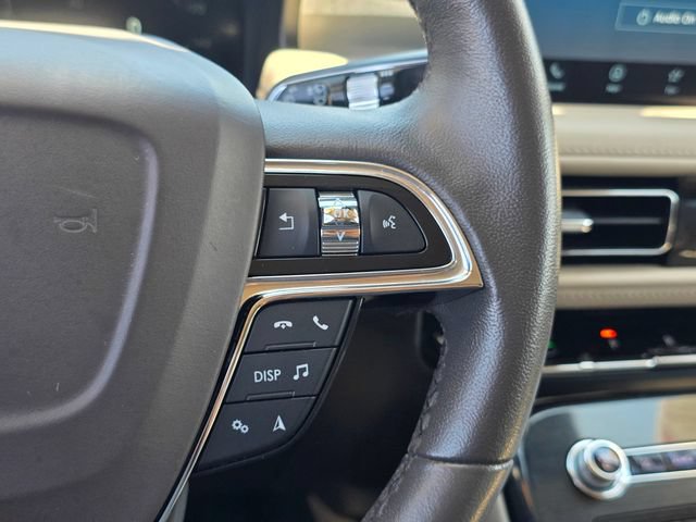 Used 2022 Lincoln Nautilus FWD w/ Premium Package image 32