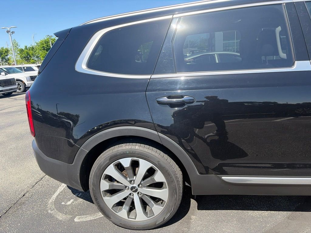 Used 2022 Kia Telluride S FWD image 5
