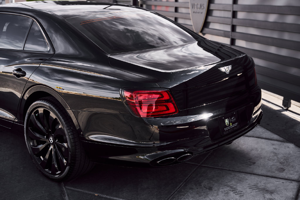 Used 2023 Bentley Flying Spur S V8 AWD/4WD image 7