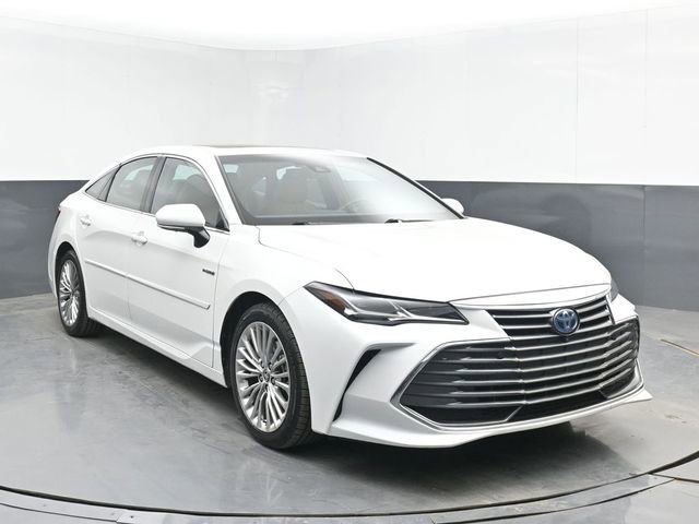 Used 2020 Toyota Avalon Limited w/ Advanced Safety Package FWD image 2