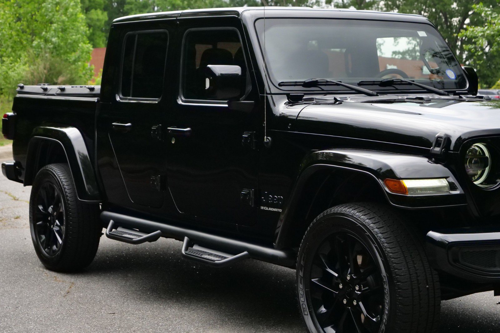 Used 2023 Jeep Gladiator Overland AWD/4WD image 32