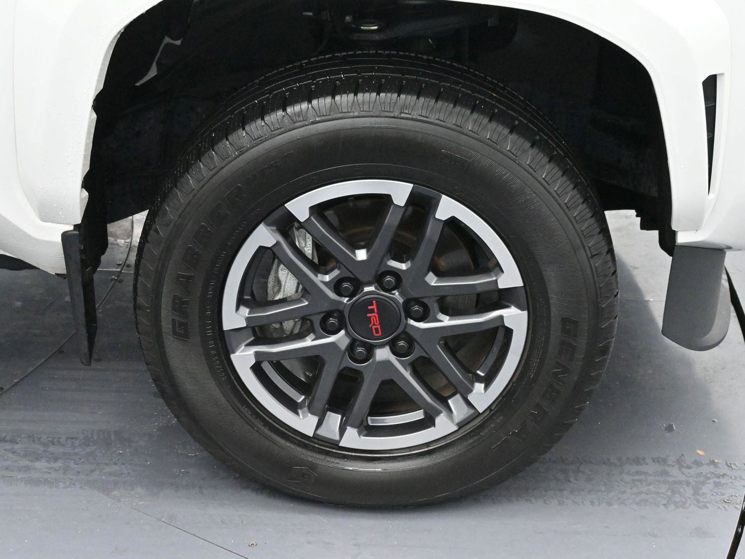 Used 2024 Toyota Tacoma TRD Sport image 30