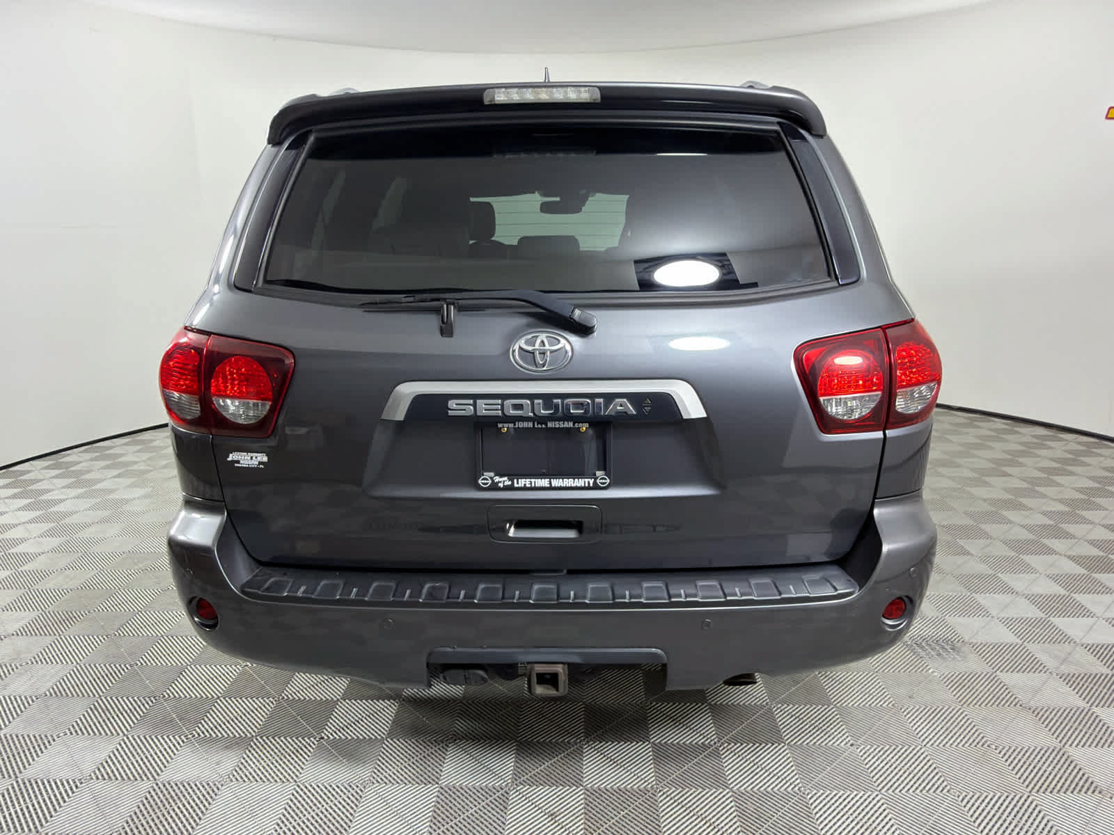 Used 2021 Toyota Sequoia Limited w/ Safety & Convenience Package RWD image 4