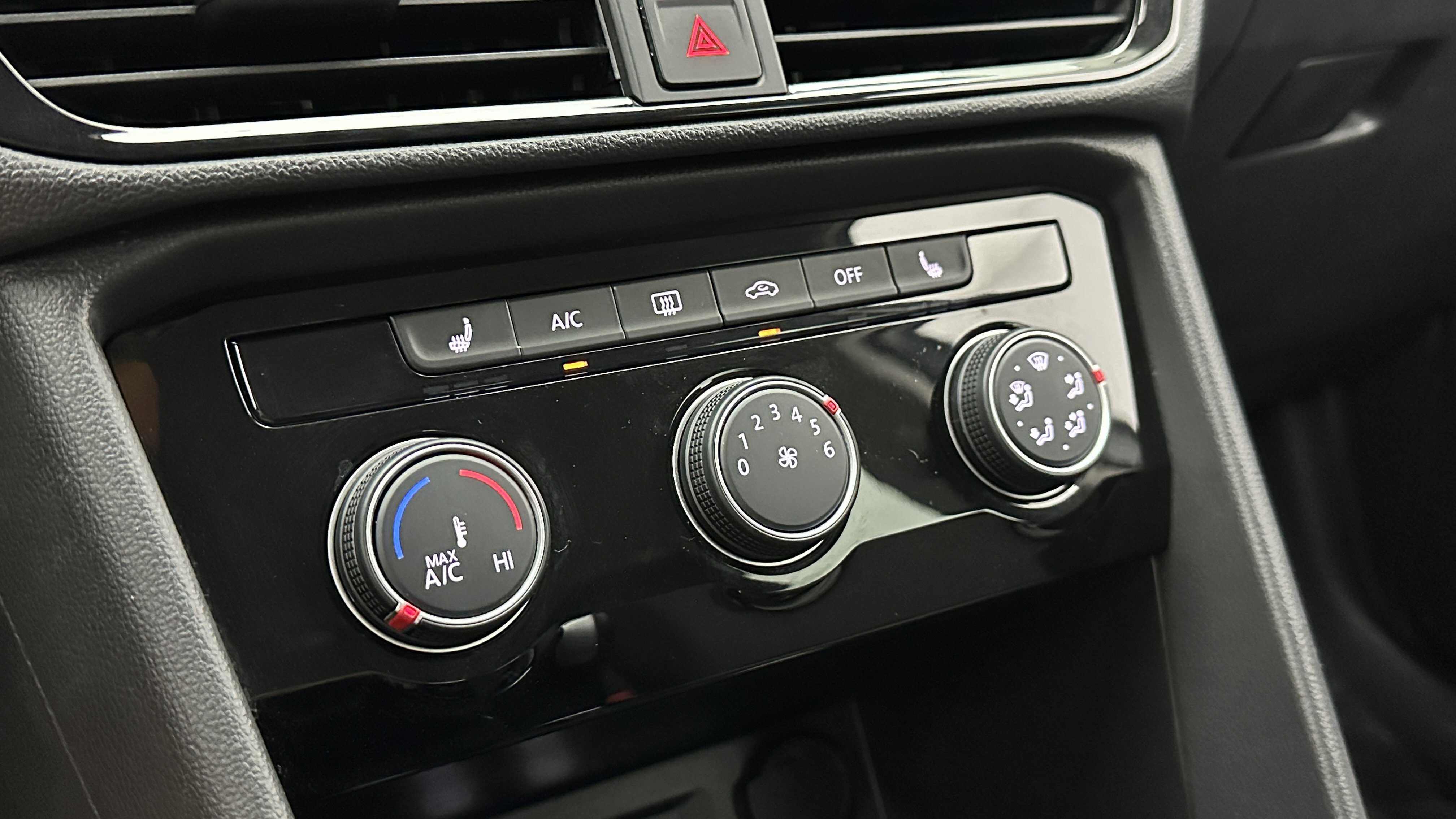 Used 2024 Volkswagen Taos S image 12